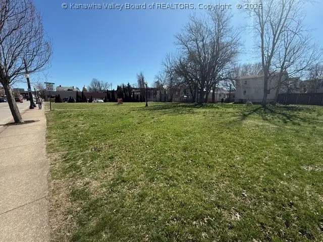 1547 Washington Street E, Charleston, WV 25311 - #3