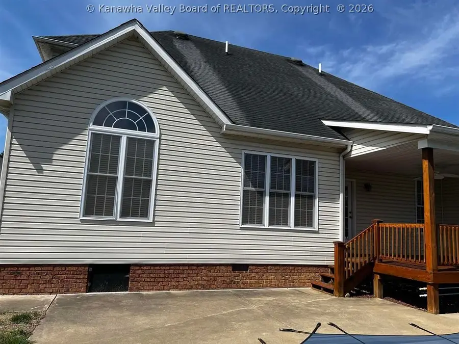 6 Bartlett Street, Milton, WV 25541 - #2