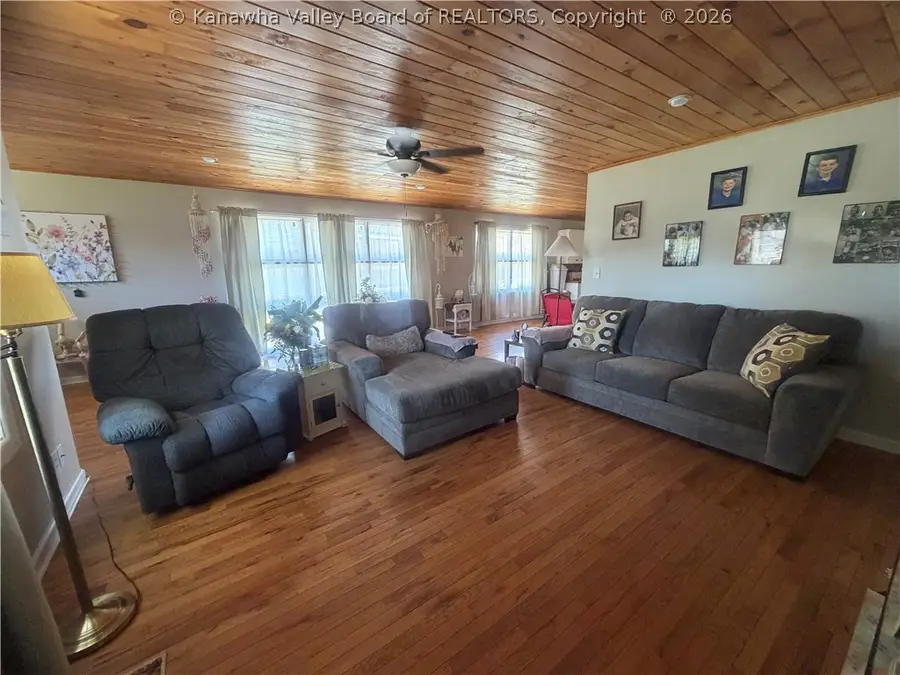 26 Justice Addition Court, Logan, WV 25601 - #2