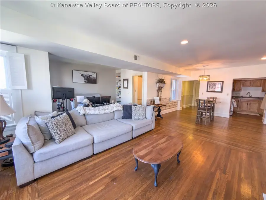 1313 Lee Street E #221, Charleston, WV 25301 - #3