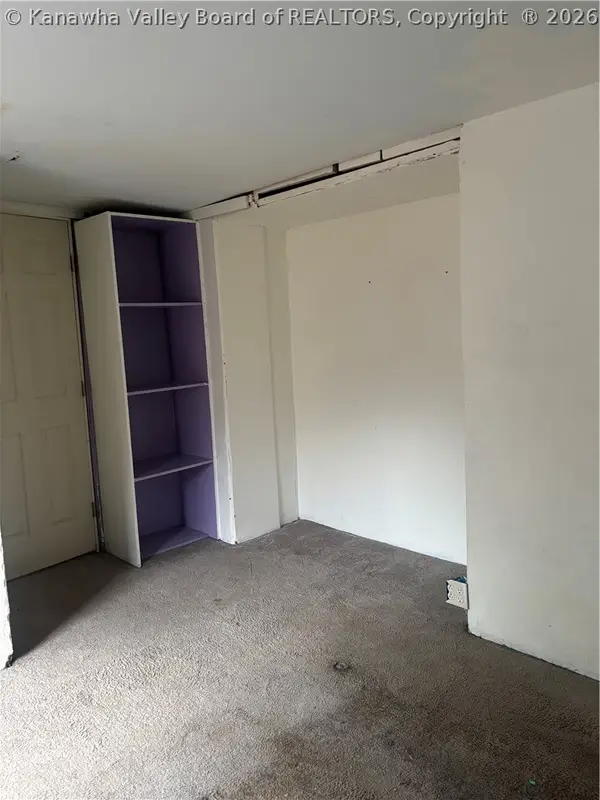 2193 Falcon Drive, Charleston, WV 25387