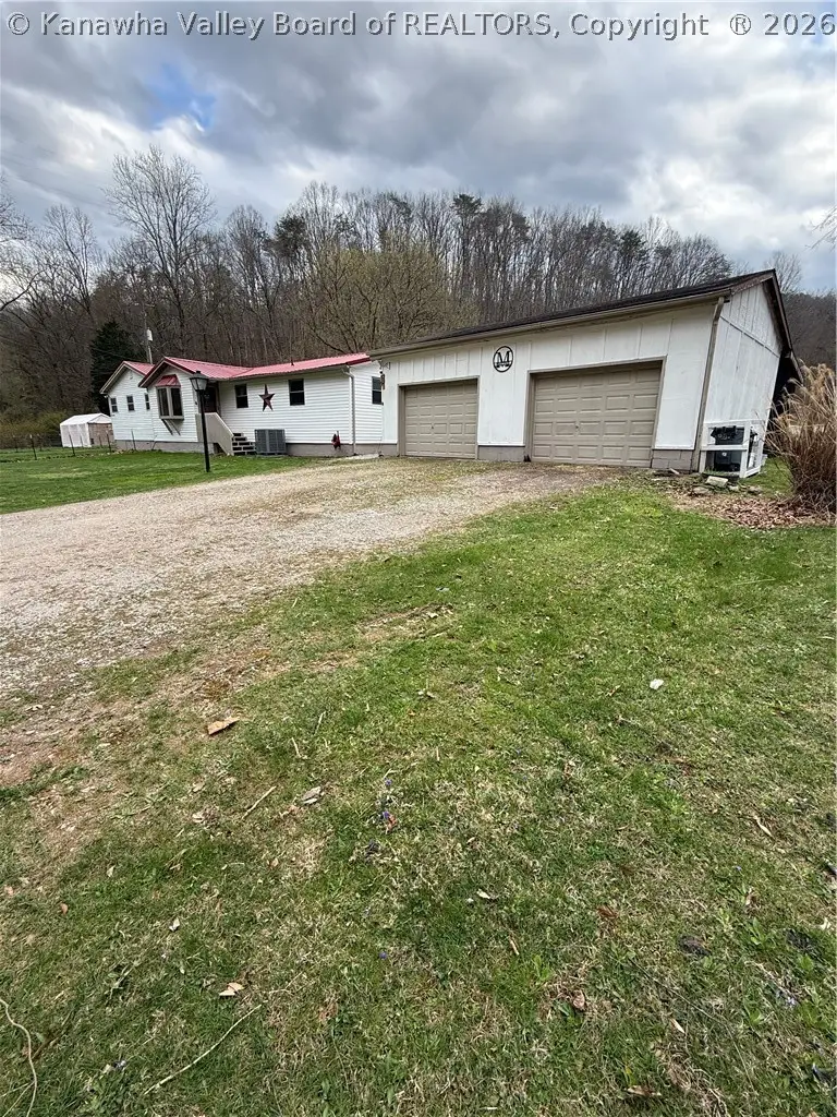 637 Whispering Pines, Alum Creek, WV 25003 - #2