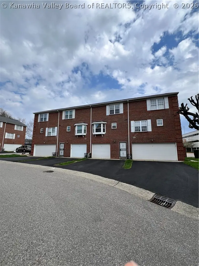 5 Downing Street, Charleston, WV 25301 - #1