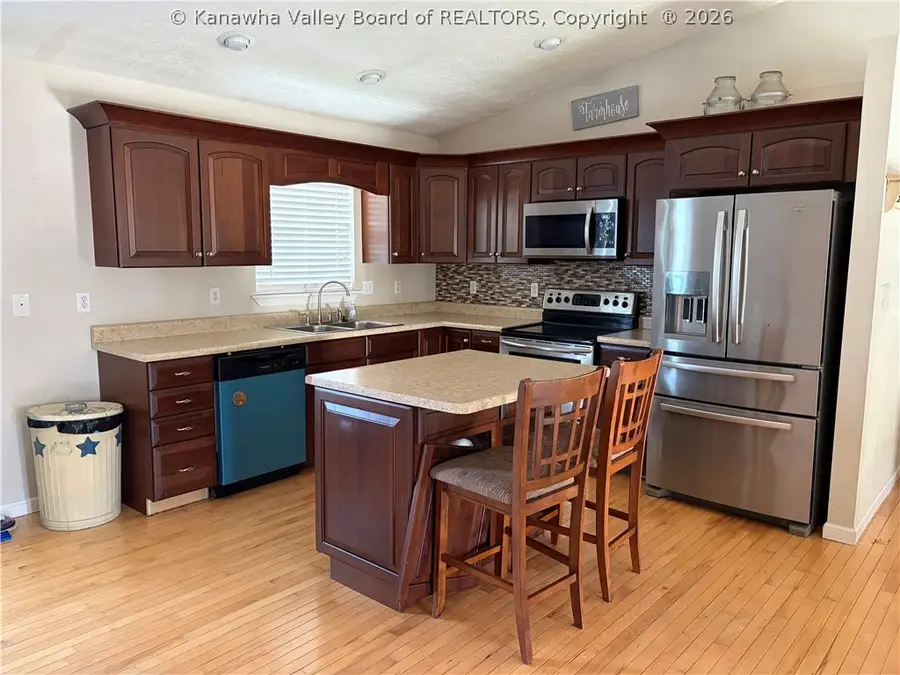 710 Emerald Drive, Hurricane, WV 25526 - #3