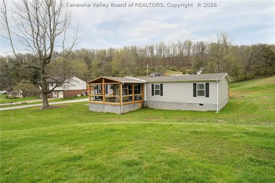 28 Crescent Drive, Scott Depot, WV 25560 - #2