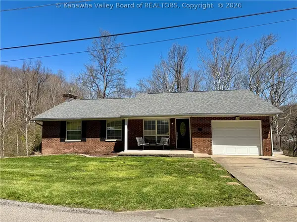 218 Pine Circle, Dunbar, WV 25064