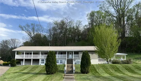 852 Fourth Street, Mason, WV 25260