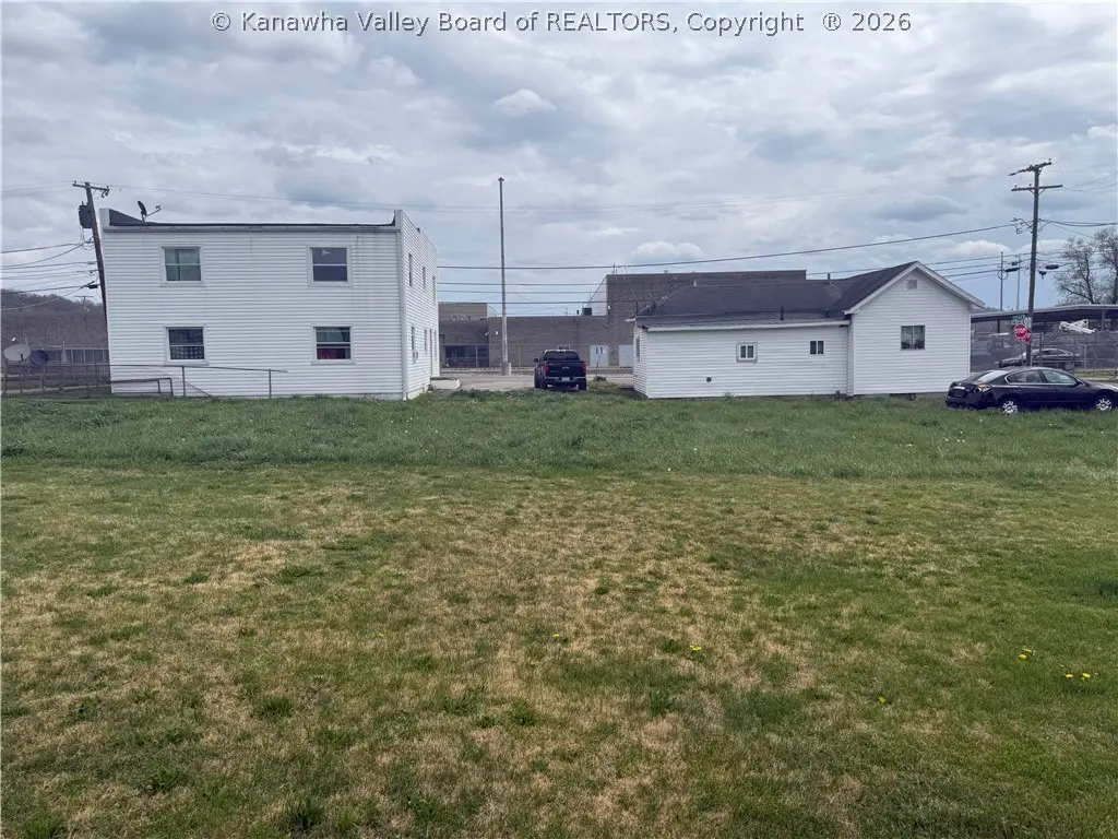 2902 & 2902 1/2 4th Avenue, Charleston, WV 25387 - #1