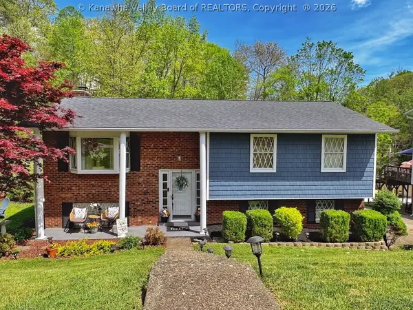 48 Spruce Lane, Poca, WV 25159