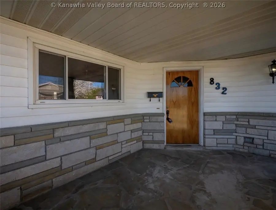 832 Allview Drive, South Charleston, WV 25309 - #3
