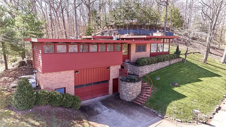 2315 Woodland Avenue Sw, South Charleston, WV 25303 - #2