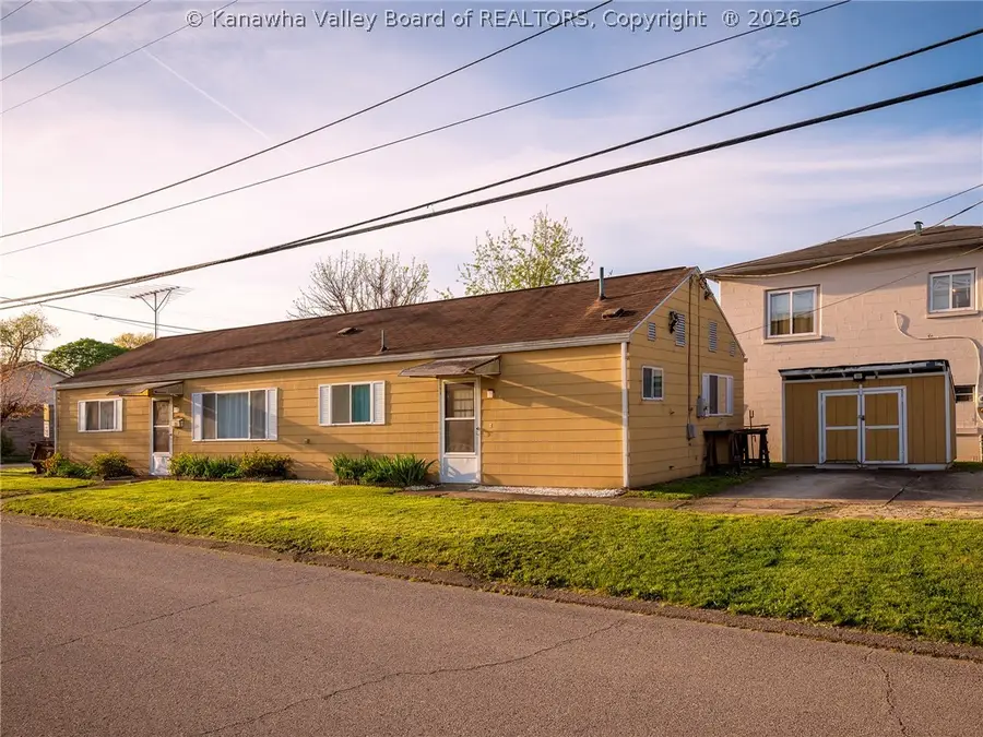 1625 Jackson Avenue, Saint Albans, WV 25177 - #3