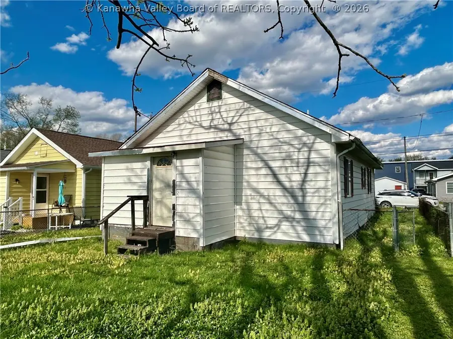 133 7th Street, Dunbar, WV 25064 - #3