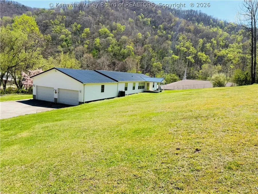 1 Sugarcamp Road, Hugheston, WV 25110 - #3