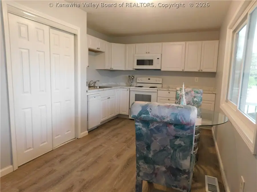 309 Charles Court, Hurricane, WV 25526 - #3