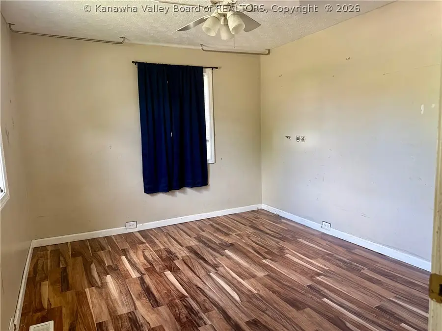 3124 31st Street, Nitro, WV 25143 - #3