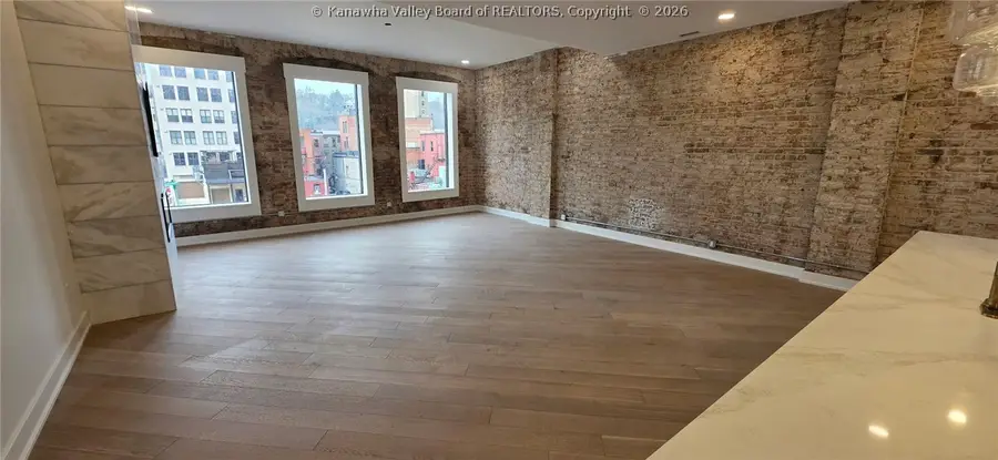 814 Virginia Street E #6, Charleston, WV 25301 - #3