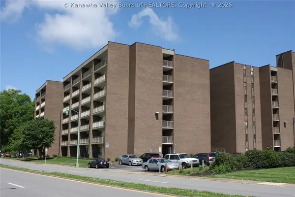 2106 Kanawha Boulevard E #408, Charleston, WV 25311