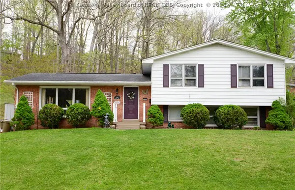 1214 Village Drive, South Charleston, WV 25309