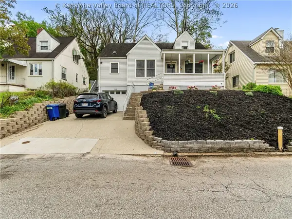 218 Forest Circle, South Charleston, WV 25303