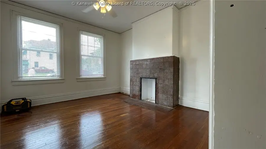 501 Thompson Street, Charleston, WV 25301 - #3