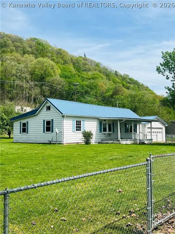 338 Davis Drive, Poca, WV 25159