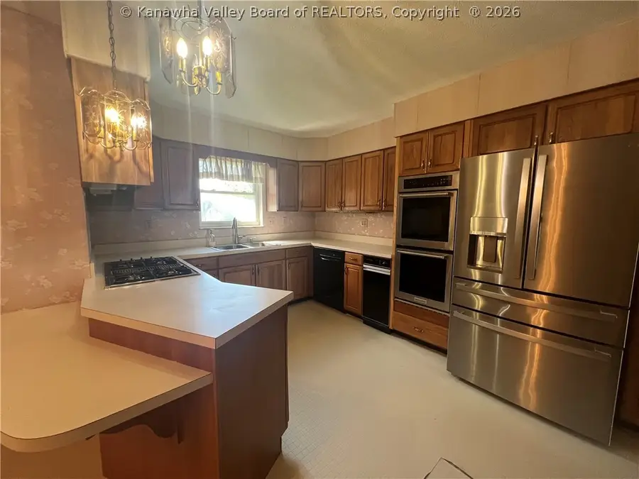 706 Fleming Avenue, Ravenswood, WV 26164 - #2