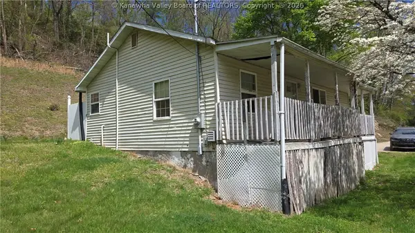 2112 Bench Way, Charleston, WV 25311
