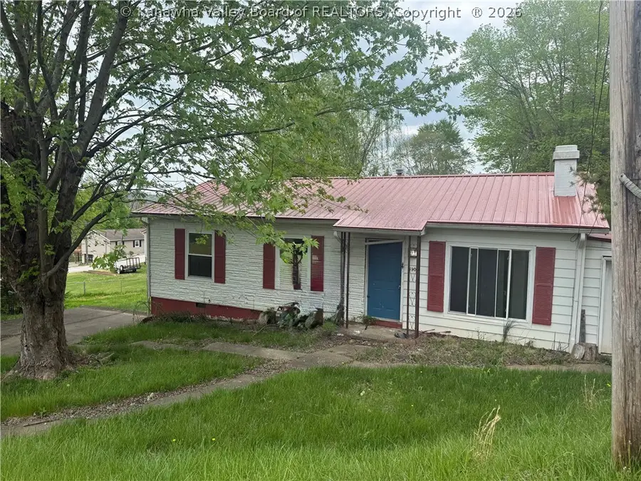 310 Walnut Drive, Hurricane, WV 25526 - #2