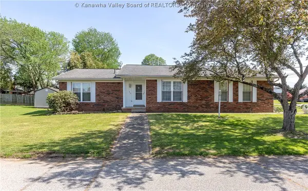 214 Woodland Forest, Winfield, WV 25213