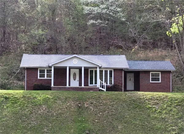 13 Mayfair Lane, Charleston, WV 25311