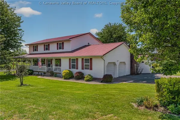 106 Rosewood Drive, Hurricane, WV 25526