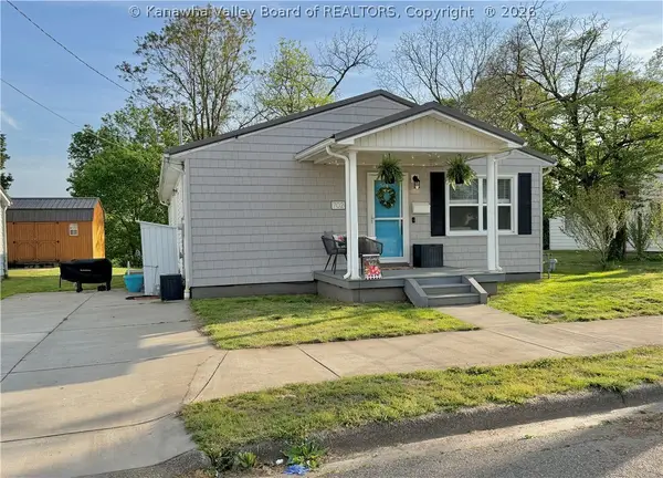 702 Ashton Street, Ravenswood, WV 26164