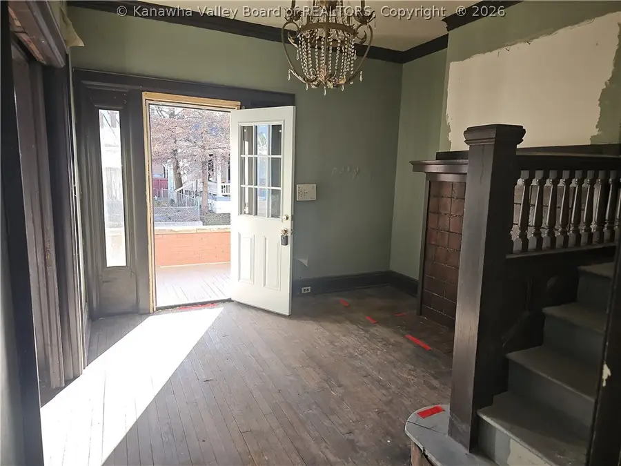 1406 Lee Street E, Charleston, WV 25301 - #2