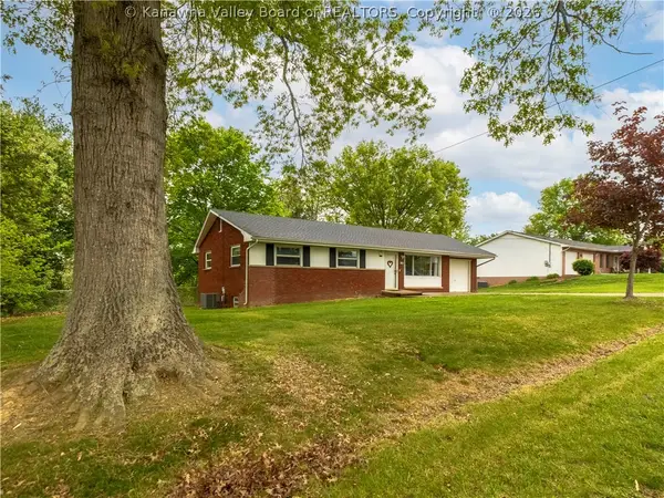 114 Oakwood Estates, Scott Depot, WV 25560