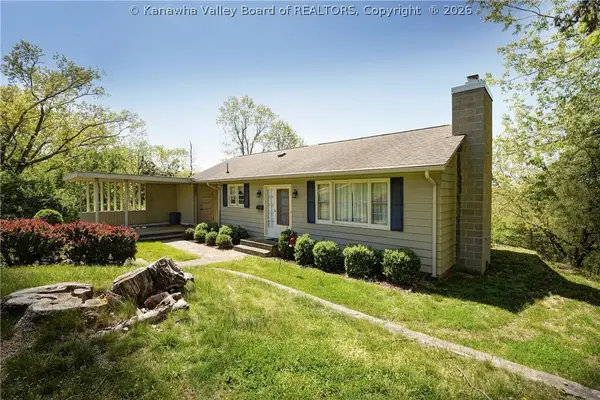 1523 Hilltop Drive, South Charleston, WV 25303