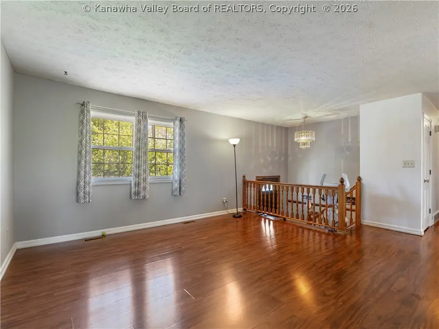 9 Brentwood Circle, Nitro, WV 25143 - #3