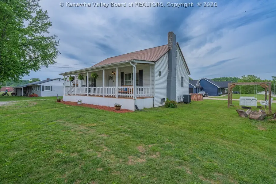629 3rd Street, New Haven, WV 25265 - #2