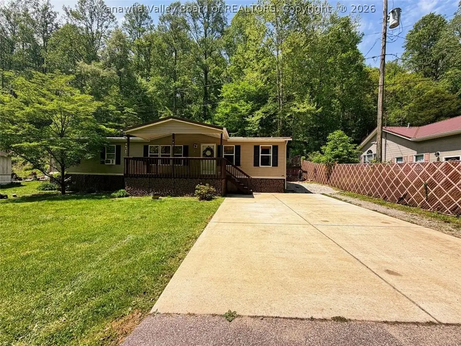 133 John Edward Lane, Elkview, WV 25071 - #3