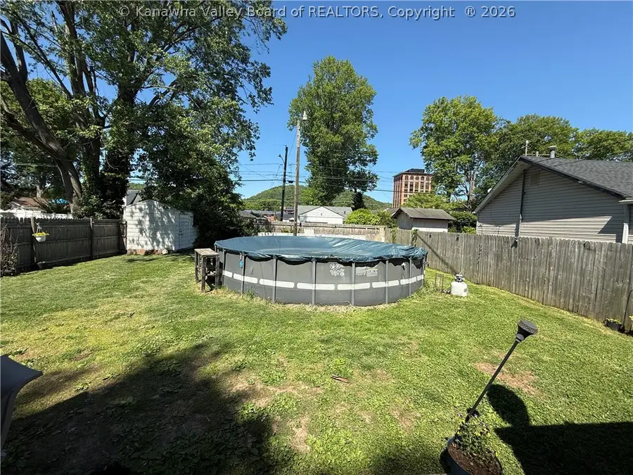 4628 Washington Avenue Se, Charleston, WV 25304 - #2