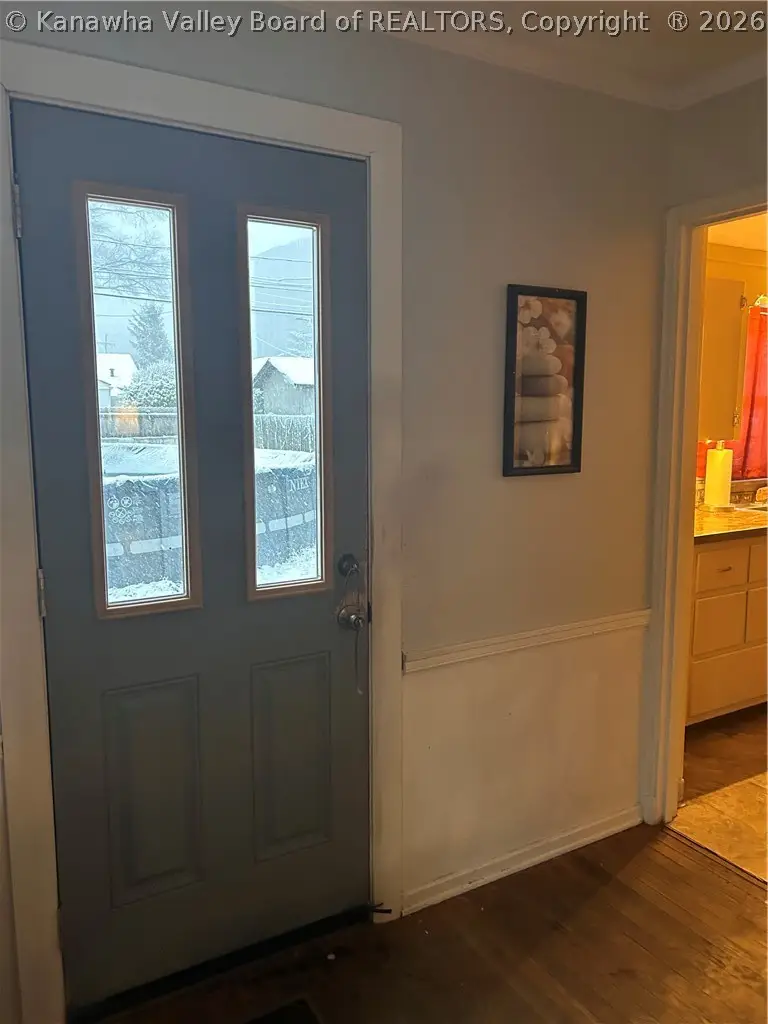 4628 Washington Avenue Se, Charleston, WV 25304 - #3