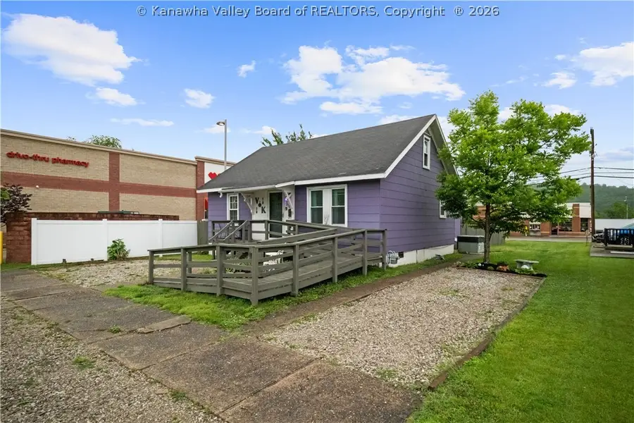 218 3rd Avenue, Saint Albans, WV 25177 - #3
