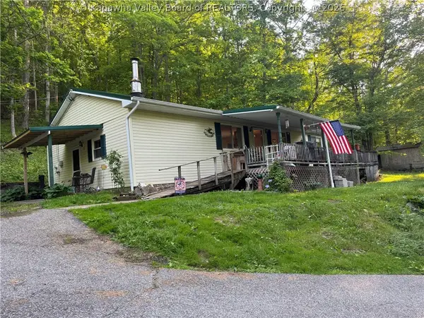 542 Hughart Drive, Charleston, WV 25312