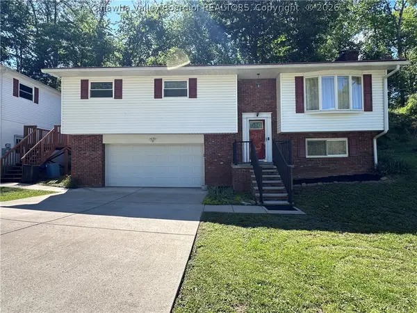 1003 Lynn Oak Drive, Charleston, WV 25313
