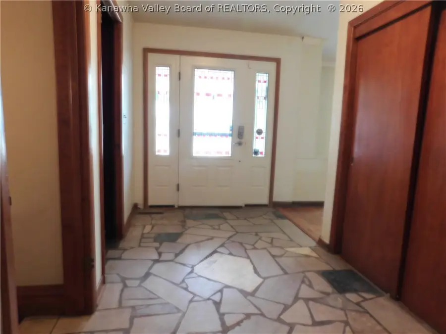 828 Beaumont Avenue, Charleston, WV 25314 - #2