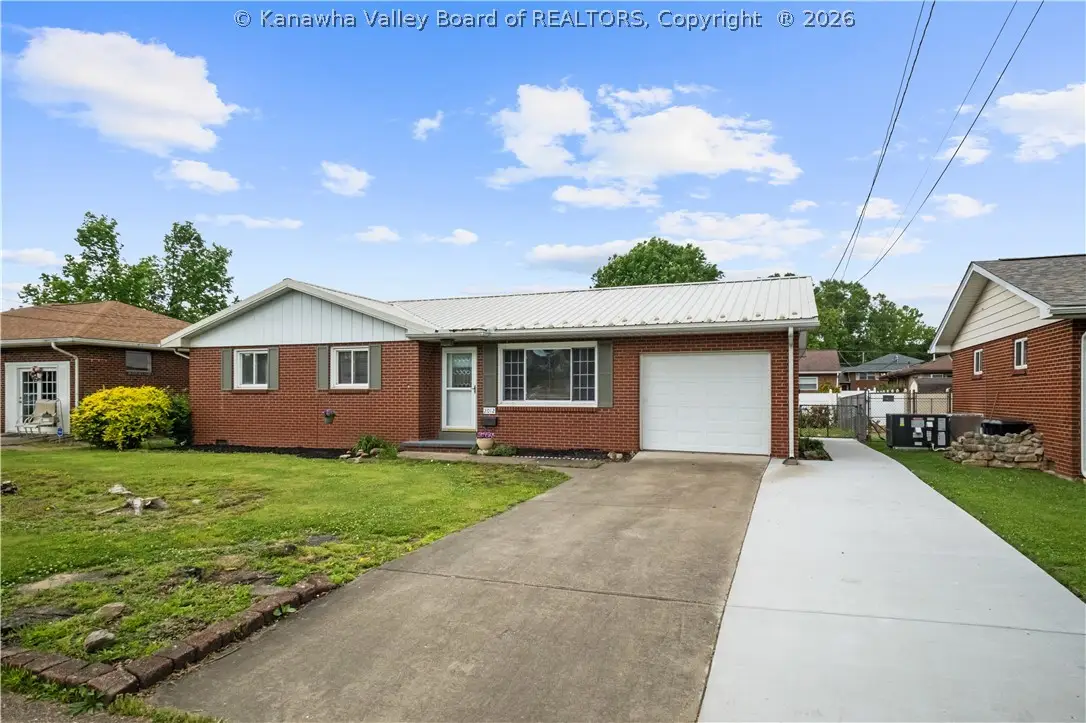 2012 Washington Avenue, Saint Albans, WV 25177 - #1