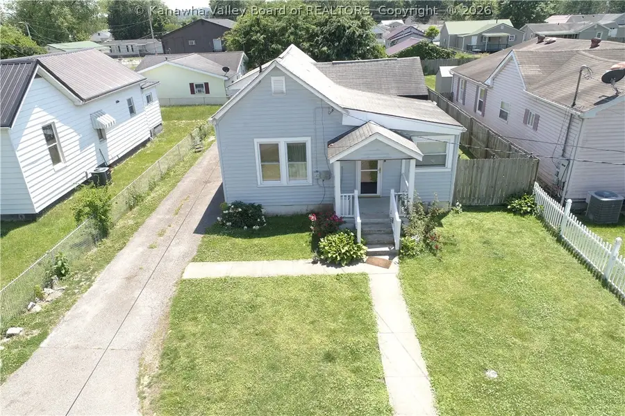 117 5th Avenue N, Saint Albans, WV 25177 - #2