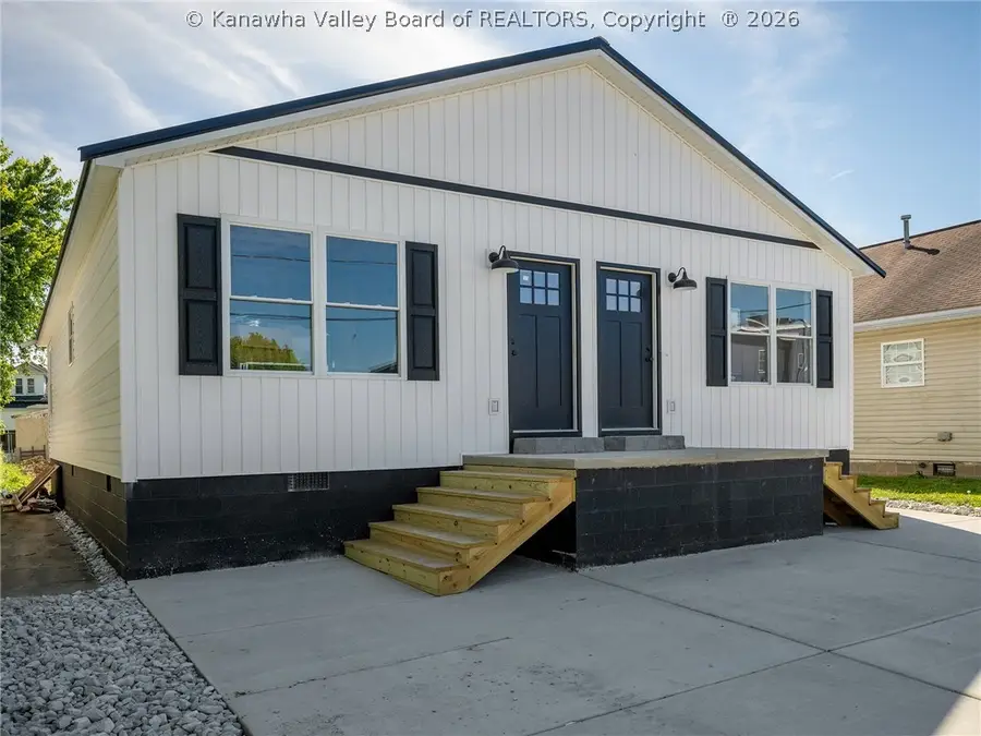 156 6th Street, Dunbar, WV 25064 - #3