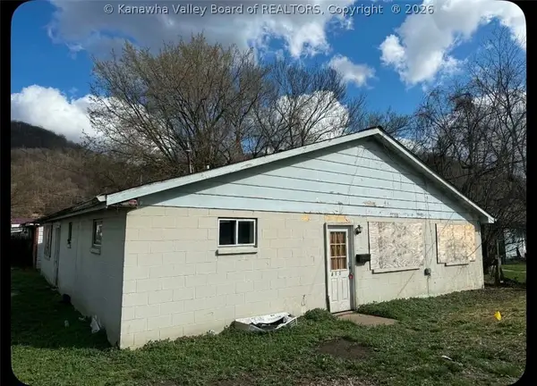 4902 Raven Drive, Charleston, WV 25306