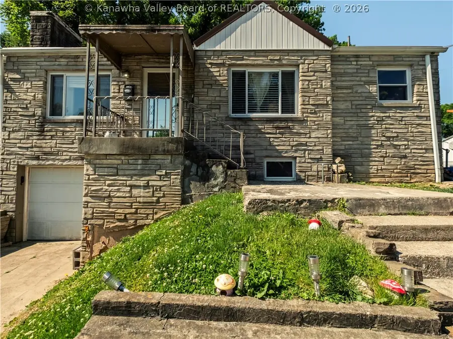 2743 Daniels Avenue, South Charleston, WV 25303 - #3
